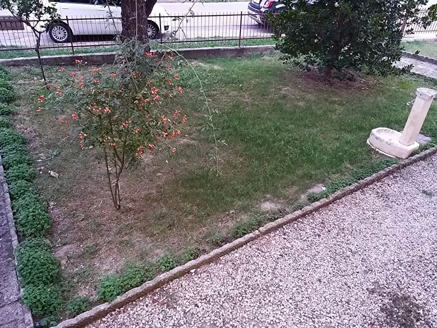 Immagine 6 di Bilocale in vendita  in Via Di Vittorio a Castiglione Del Lago