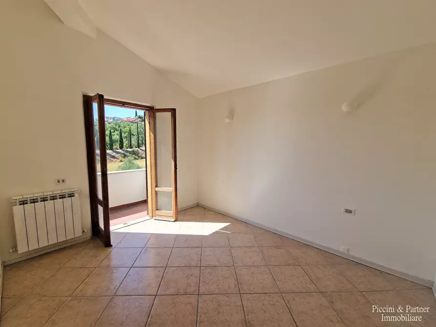 Immagine 35 di Pentalocale in vendita  in Via della Martinella 9A a Passignano Sul Trasimeno