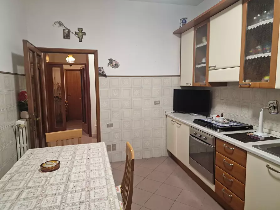 Immagine 12 di Quadrilocale in vendita  in Str. Tiberina Nord 159 a Perugia