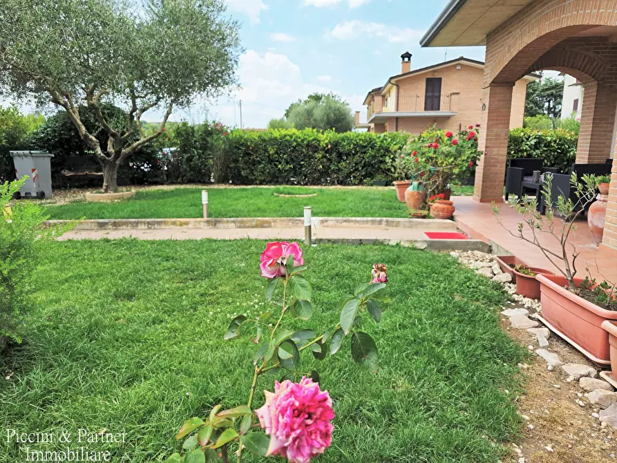 Immagine 3 di Villa in vendita  in Via Lillacci a Perugia