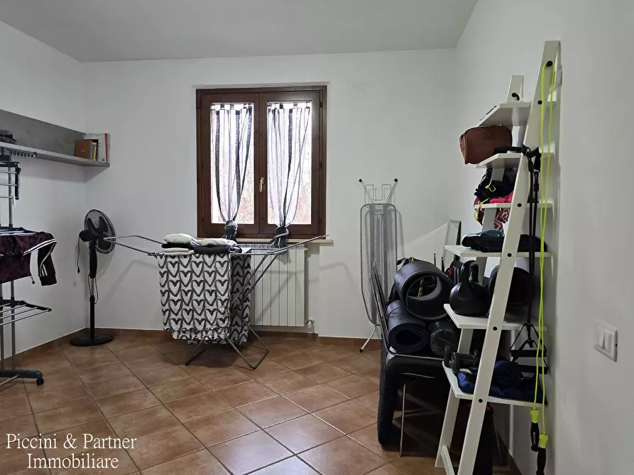 Immagine 39 di Pentalocale in vendita  in Via di Pretola a Paciano