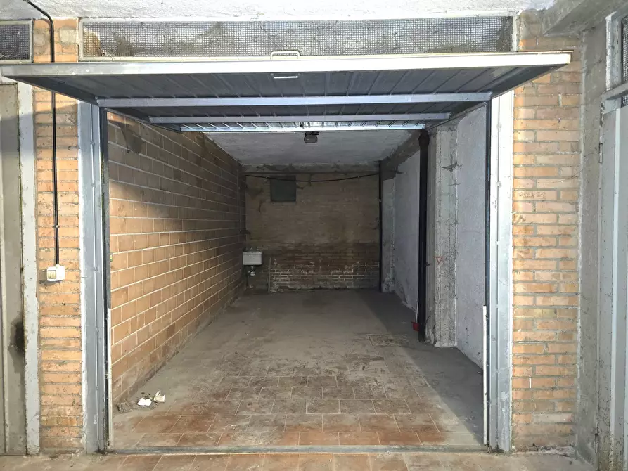 Immagine 4 di Garage in affitto  in Via Quieta a Perugia