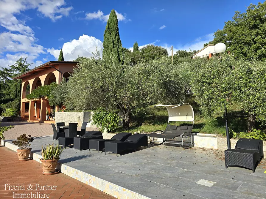 Immagine 7 di Villa in vendita  in Via dei Romani a Magione