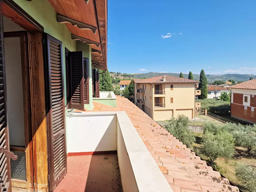 Immagine 30 di Pentalocale in vendita  in Via della Martinella 9A a Passignano Sul Trasimeno