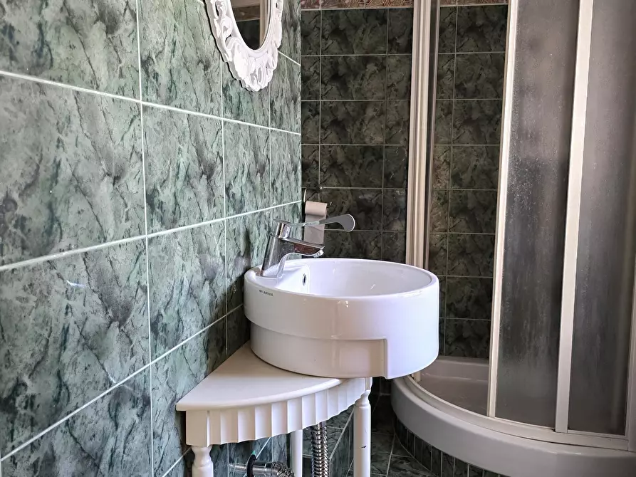 Immagine 48 di Casa bifamiliare in vendita  in Piazzale Umbria a Castiglione Del Lago