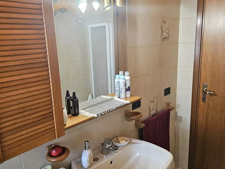 Immagine 30 di Pentalocale in vendita  in Via Ardigò a Perugia