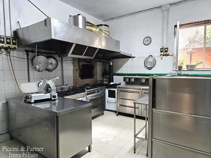 Immagine 15 di Bar / Ristorante in vendita  in Via Mastrodicasa a Perugia