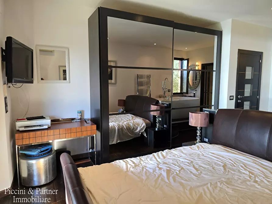 Immagine 67 di Villa in vendita  in Via dei Romani a Magione