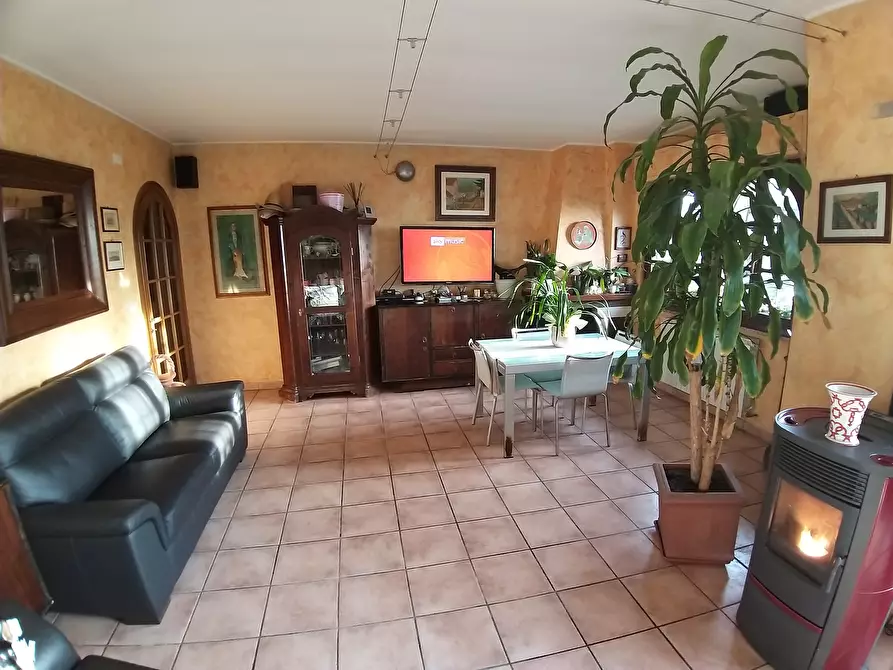 Immagine 6 di Porzione di casa in vendita  in Via dei Fiori a Passignano Sul Trasimeno