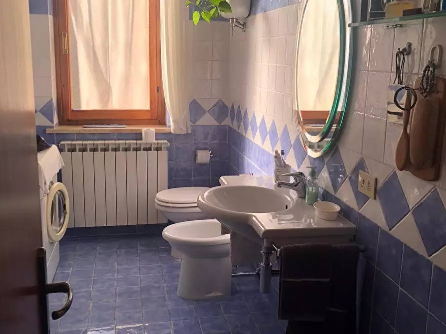 Immagine 18 di Pentalocale in vendita  in Via Fioretti a Castiglione Del Lago