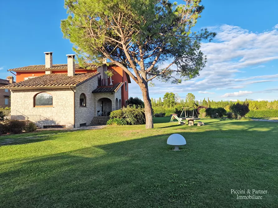 Immagine 96 di Villa in vendita  in Località Ferretto 48 a Castiglione Del Lago