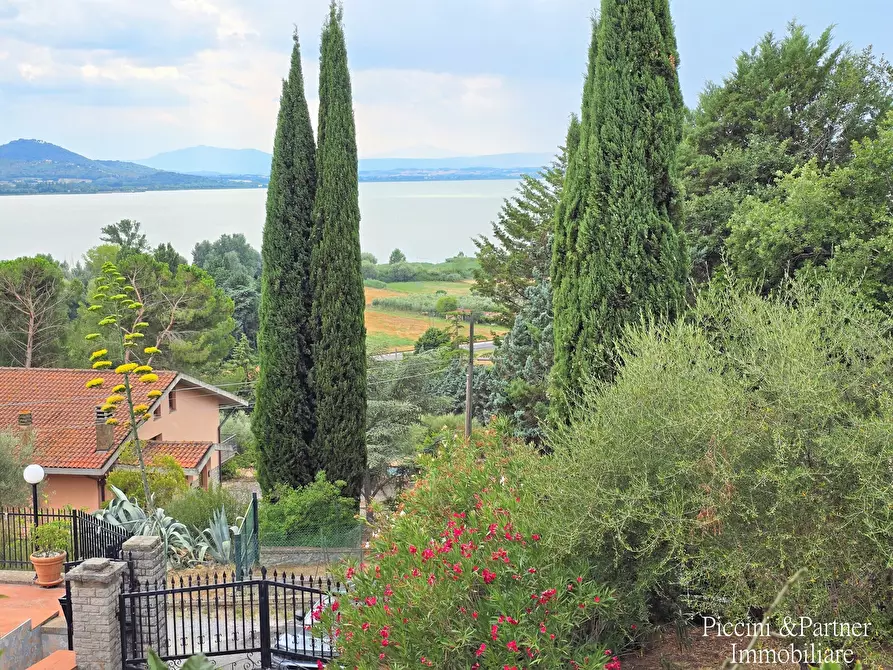 Immagine 45 di Villa in vendita  in Via Marzabotto 11 a Magione