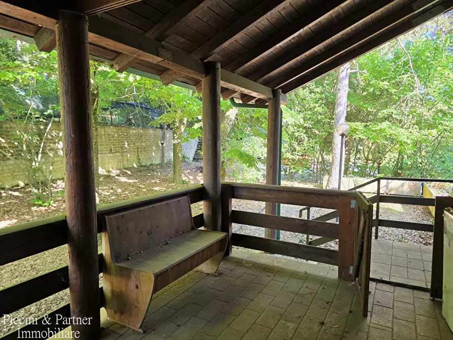 Immagine 38 di Baita in vendita  in Via dei Cespugli 10 a Passignano Sul Trasimeno