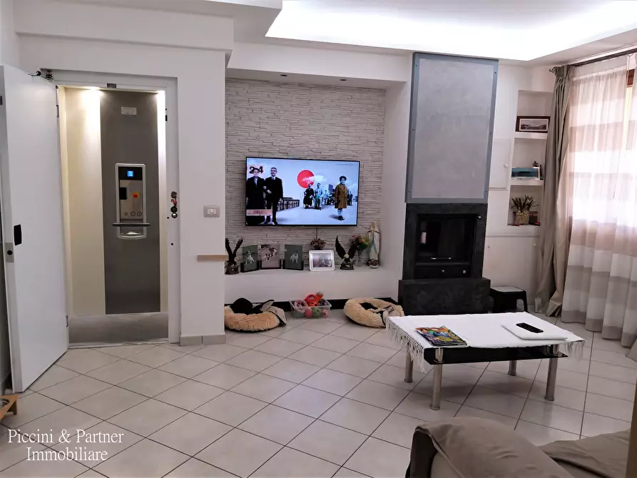 Immagine 6 di Villetta a schiera in vendita  in Via degli Artigiani a Castiglione Del Lago