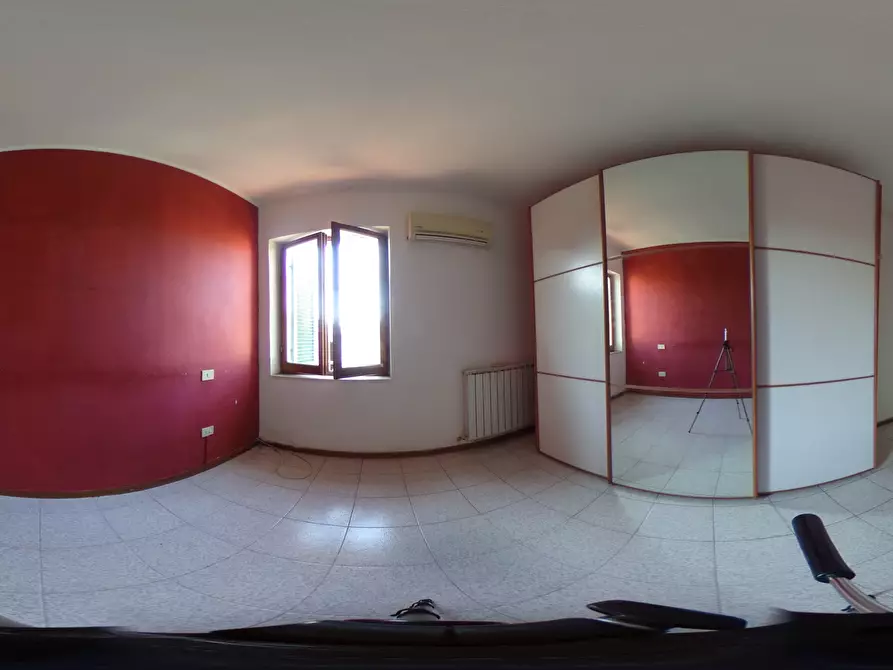 Immagine 23 di Trilocale in vendita  in Piazza Balilla 11 a Castiglione Del Lago