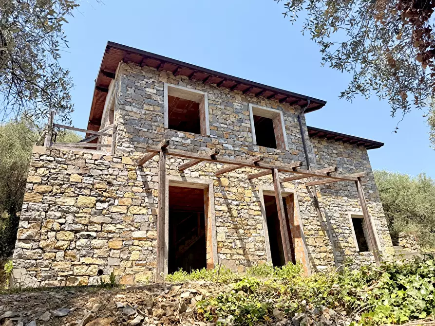 Immagine 26 di Villa in vendita  in Strada Interpoderale Moltedo - Ciai 13 a Diano San Pietro