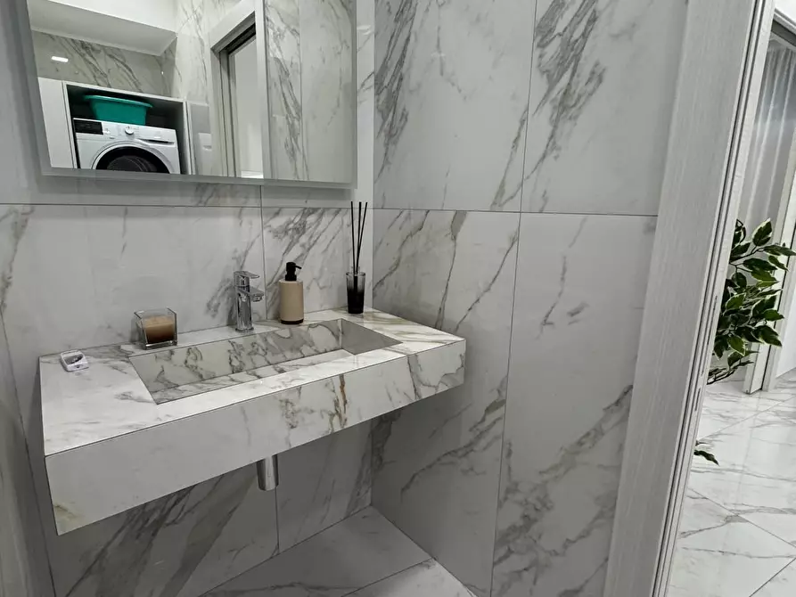 Immagine 20 di Appartamento in vendita  in Corso Orazio Raimondo 109 a San Remo