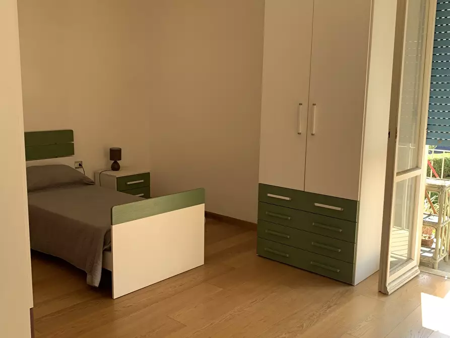 Immagine 19 di Appartamento in affitto  a Viareggio