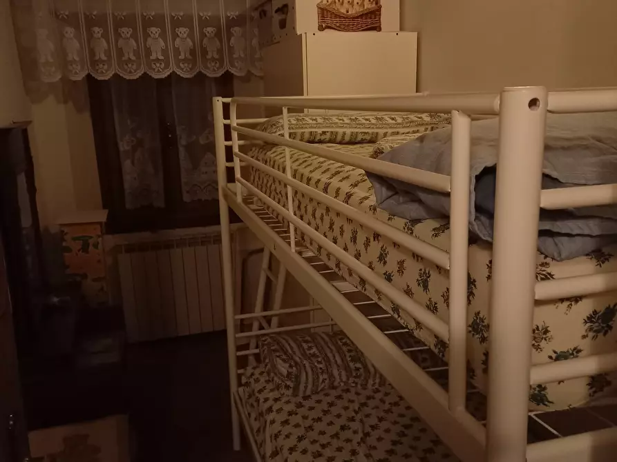 Immagine 10 di Porzione di casa in affitto  a Camaiore