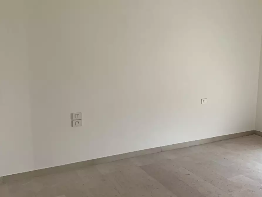 Immagine 13 di Appartamento in affitto  a Viareggio