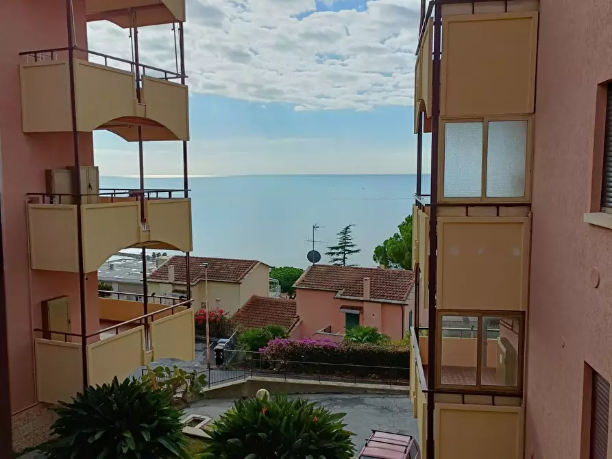 Immagine 9 di Trilocale in vendita  a Santo Stefano Al Mare