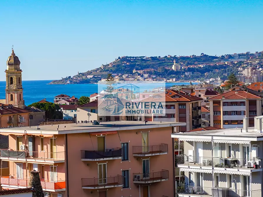 Immagine 30 di Trilocale in vendita  in Via Aurelia Ponente 86 a Santo Stefano Al Mare