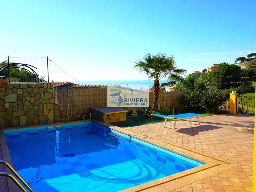 Immagine 6 di Villa in vendita  in Via Giulio Cesare 2 a Santo Stefano Al Mare