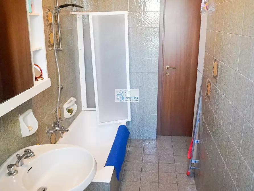 Immagine 22 di Bilocale in vendita  in Via Aurelia Ponente 102 Bis a Santo Stefano Al Mare