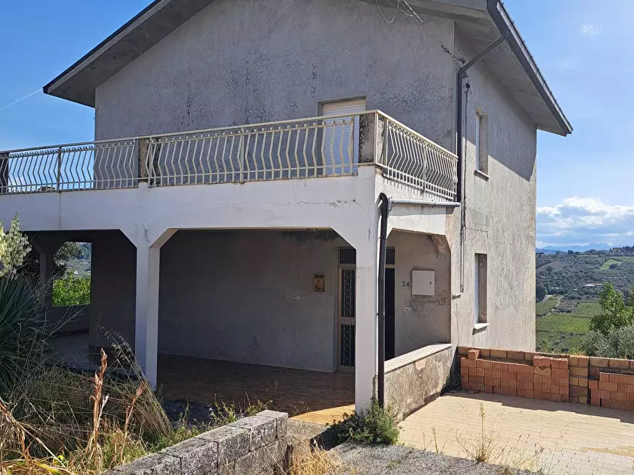 Immagine 2 di Casa indipendente in vendita  in COLLE DELLA FONTE 94 a Frisa