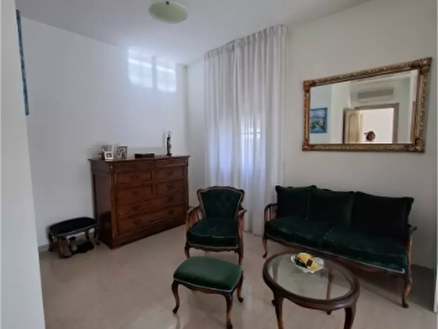 Immagine 48 di Villa in vendita  a Lanciano