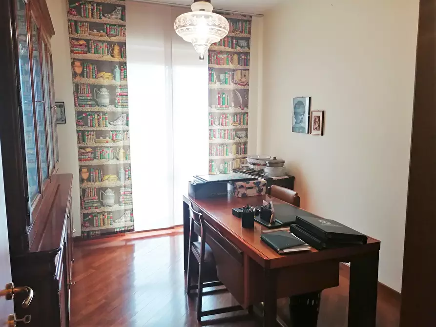 Immagine 10 di Trilocale in vendita  in Via Martiri VI Ott. 81 a Lanciano