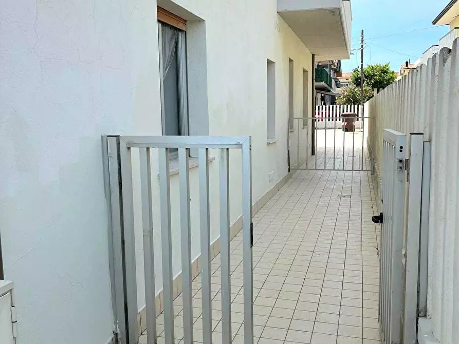 Immagine 21 di Trilocale in vendita  in Via Bachelet 322 a Casalbordino