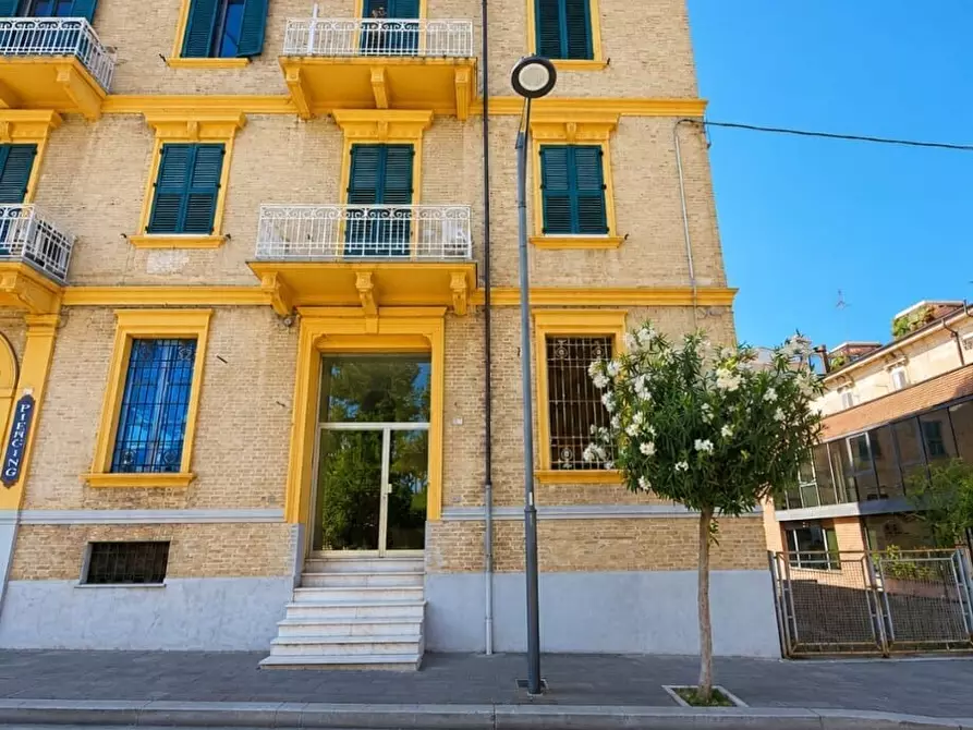 Immagine 1 di Pentalocale in vendita  in Viale delle Rose 19 a Lanciano