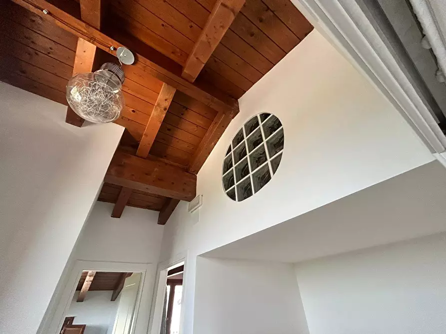Immagine 10 di Loft/Open space in affitto  a Treglio