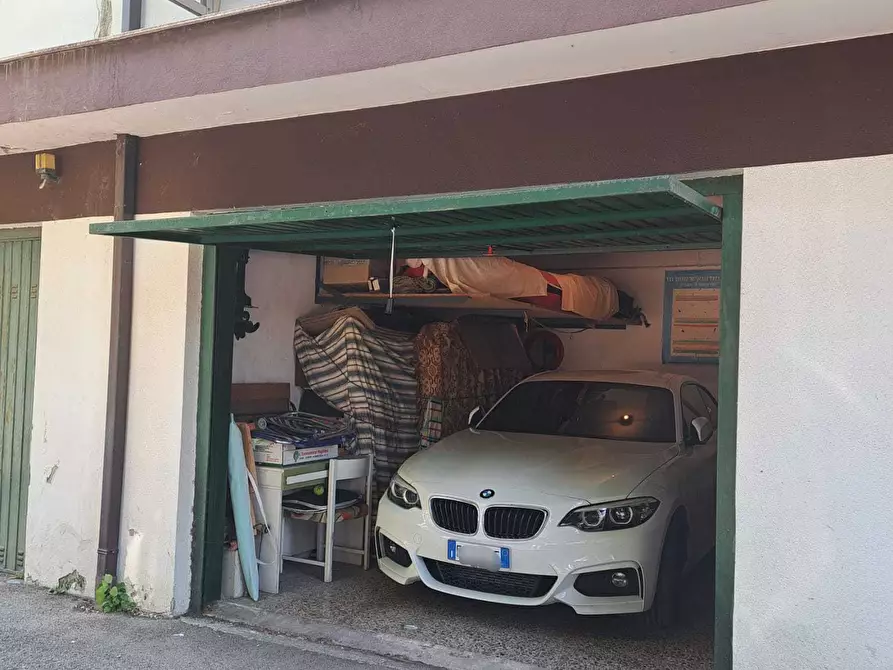 Immagine 35 di Pentalocale in vendita  in Via Martiri VI Ott. 73A a Lanciano