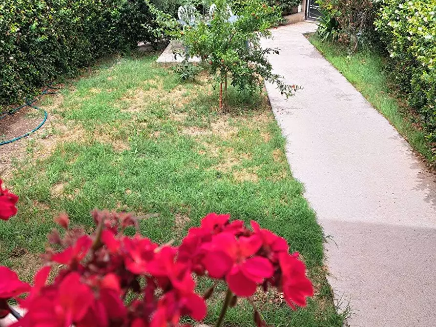 Immagine 5 di Villetta a schiera in vendita  in Via Provinciale della Rocca 44 a Santa Maria Imbaro