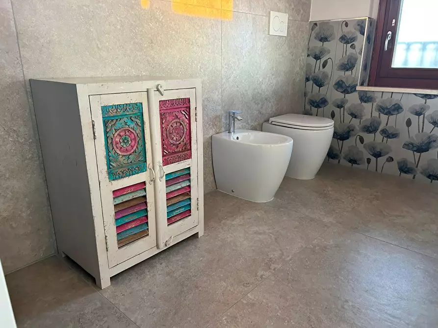 Immagine 15 di Pentalocale in vendita  a Treglio