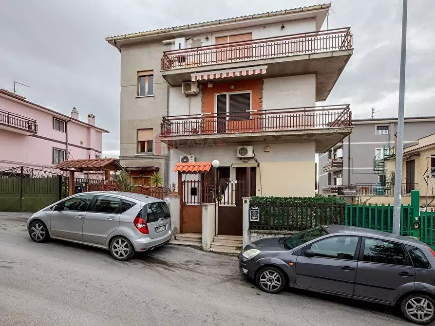 Immagine 19 di Bilocale in vendita  in Via del fosso dell'osa 399 a Roma