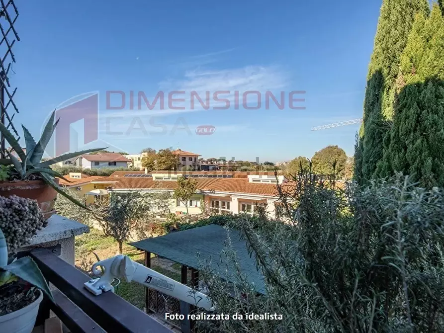 Immagine 26 di Trilocale in vendita  in via del fosso scilicino a Roma