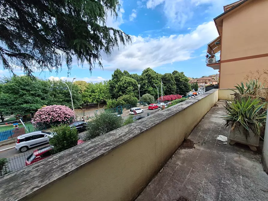 Immagine 1 di Pentalocale in vendita  in Largo della stazione 8 a Rignano Flaminio