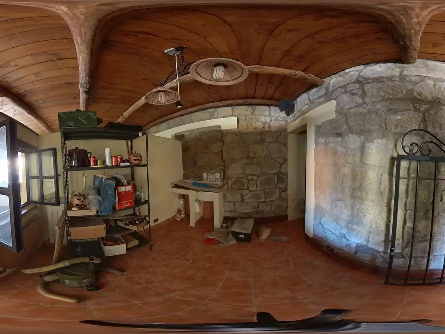 Immagine 34 di Locale commerciale in vendita  in Largo G. Roncacci 9 a Morlupo