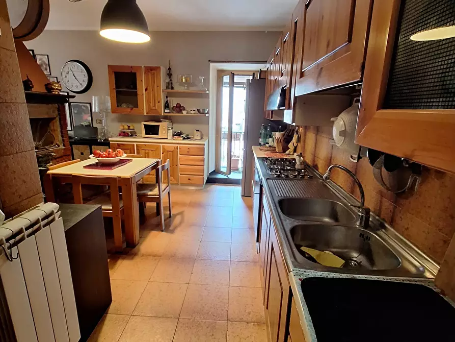 Immagine 30 di Quadrilocale in vendita  in Piazza delle carretta 27 a Morlupo