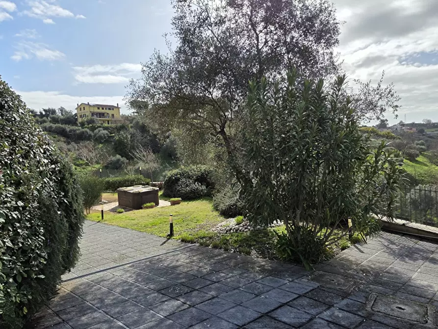 Immagine 17 di Villa in vendita  in Via Aldo Moro 889 a Morlupo