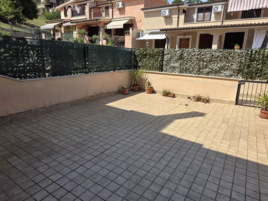 Immagine 15 di Casa trifamiliare in vendita  in Via Tonica Facchinaccia 4 a Rignano Flaminio