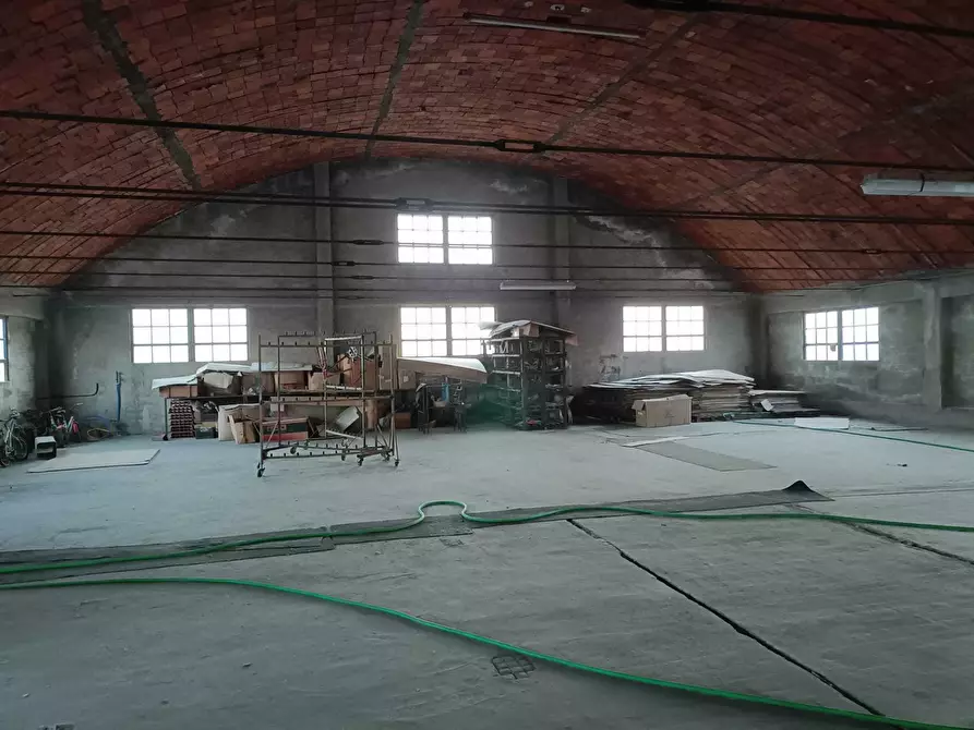 Immagine 26 di Quadrilocale in vendita  in Via Madonna della Neve 14 a Nole