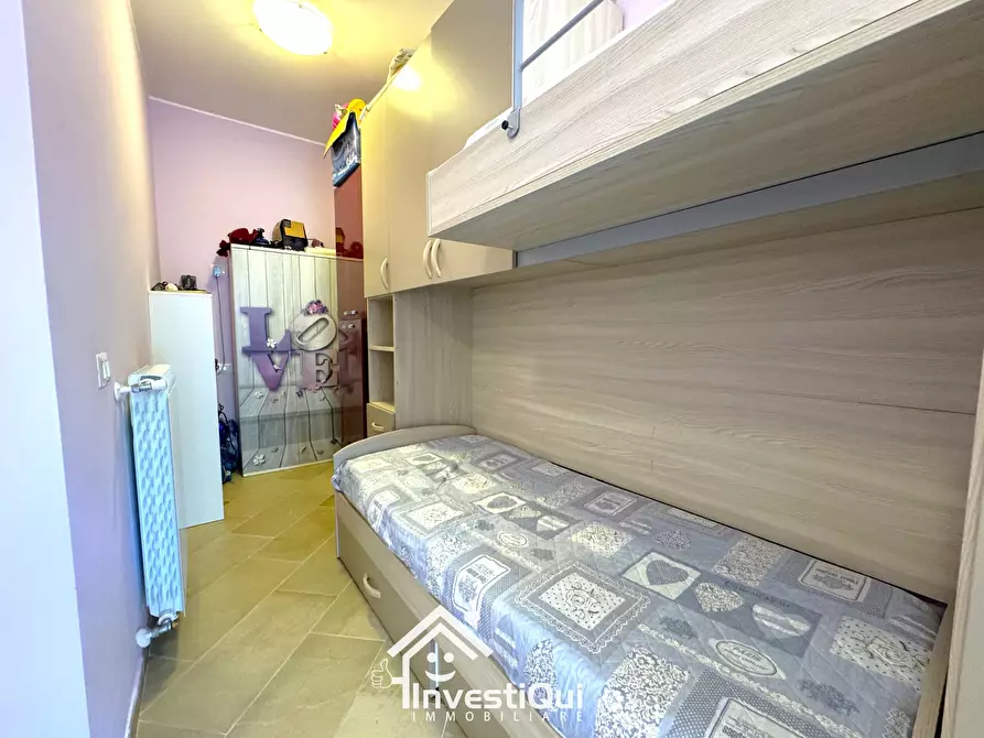 Immagine 12 di Bilocale in vendita  in Via N. Paganini 46 a Pietra Ligure