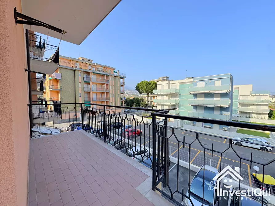 Immagine 2 di Trilocale in vendita  in Via Michelangelo 18 a Borghetto Santo Spirito