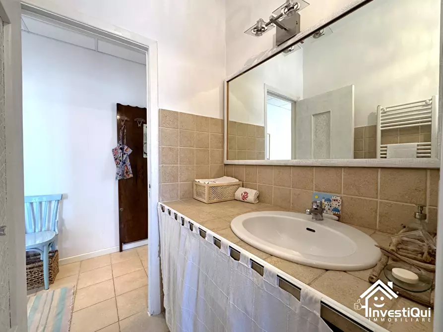 Immagine 35 di Trilocale in vendita  in Via Enrico Toti 1 a Loano