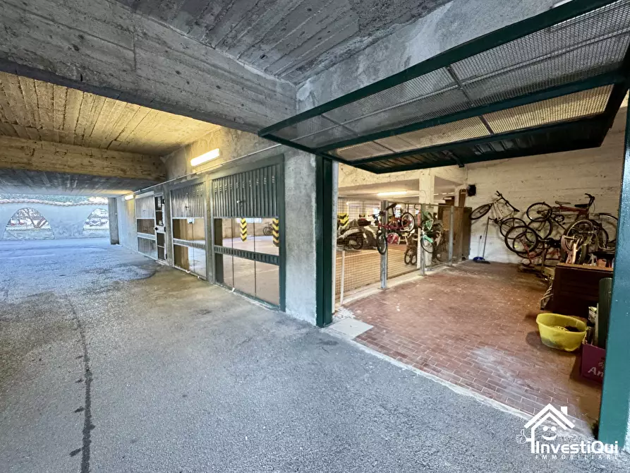 Immagine 7 di Garage in vendita  in Via Francesco Crispi 223 a Pietra Ligure