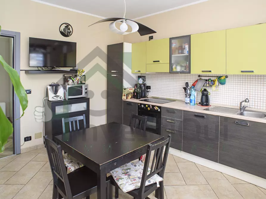 Immagine 9 di Quadrilocale in vendita  in Via Battitore 67 a Ciriè